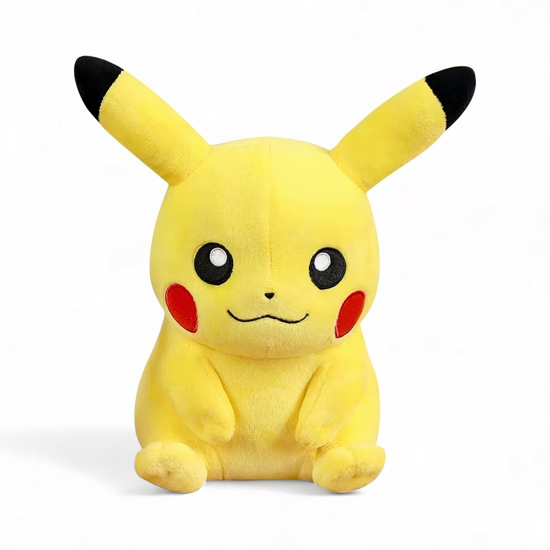Peluche pokémon - pikachu assis sourire joyeux