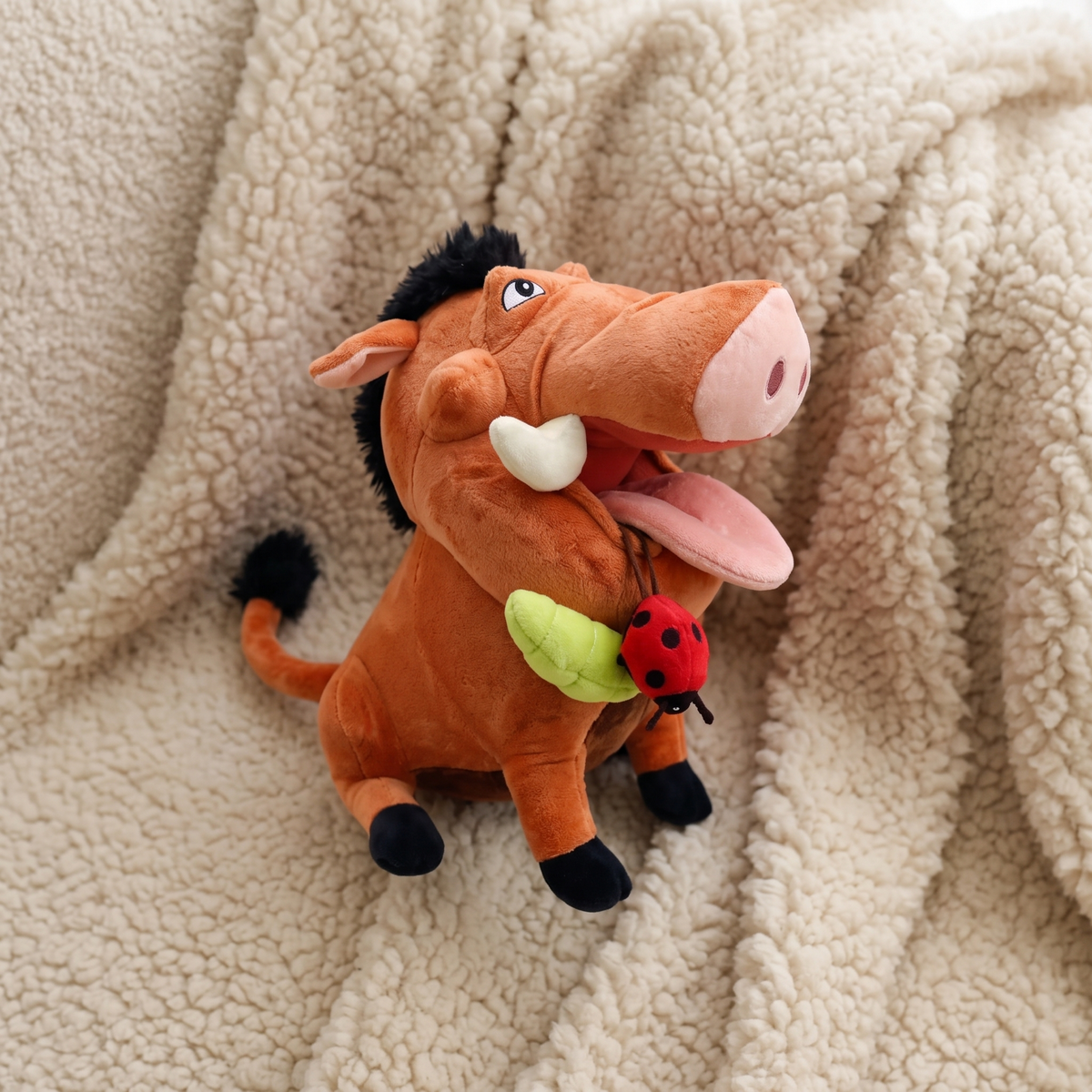 Peluche Pumbaa Le Roi Lion 37 cm